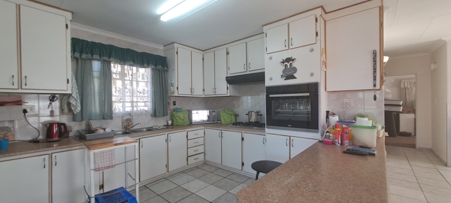 5 Bedroom Property for Sale in Morelig Free State